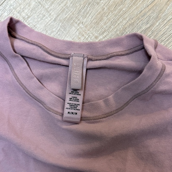 SKIMS Cotton Jersey Longsleeve Tee - Picture 2 of 3